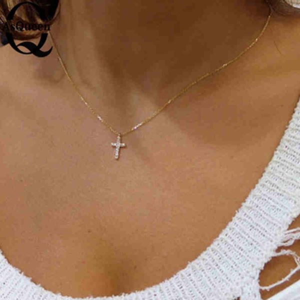Small Gold Cross Pendant Necklace - Image 3