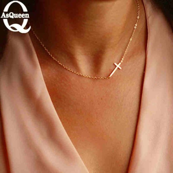 Small Gold Cross Pendant Necklace - Image 4