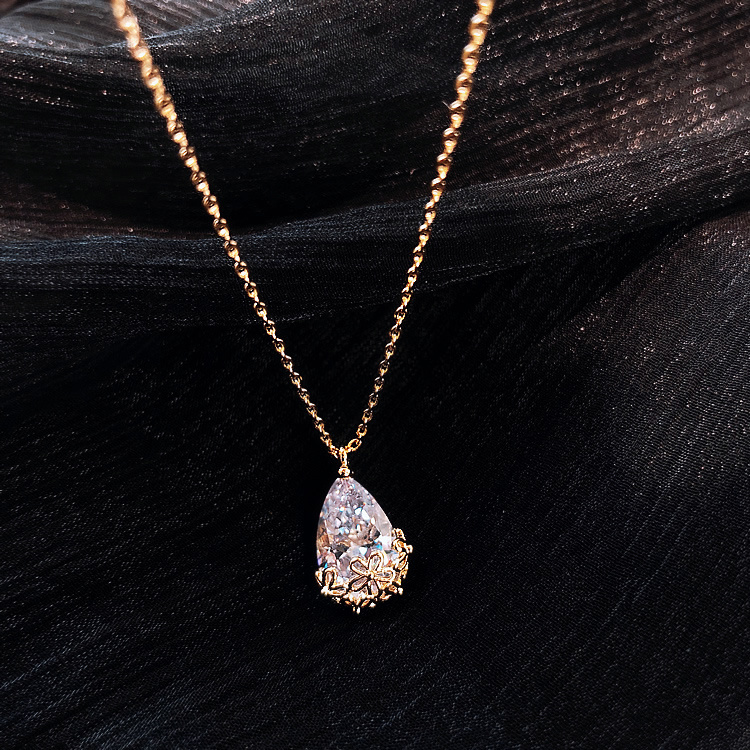 Crystal Water-Drop Pendant Necklace - Image 5