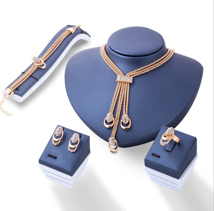 Gold crystal jewelry set